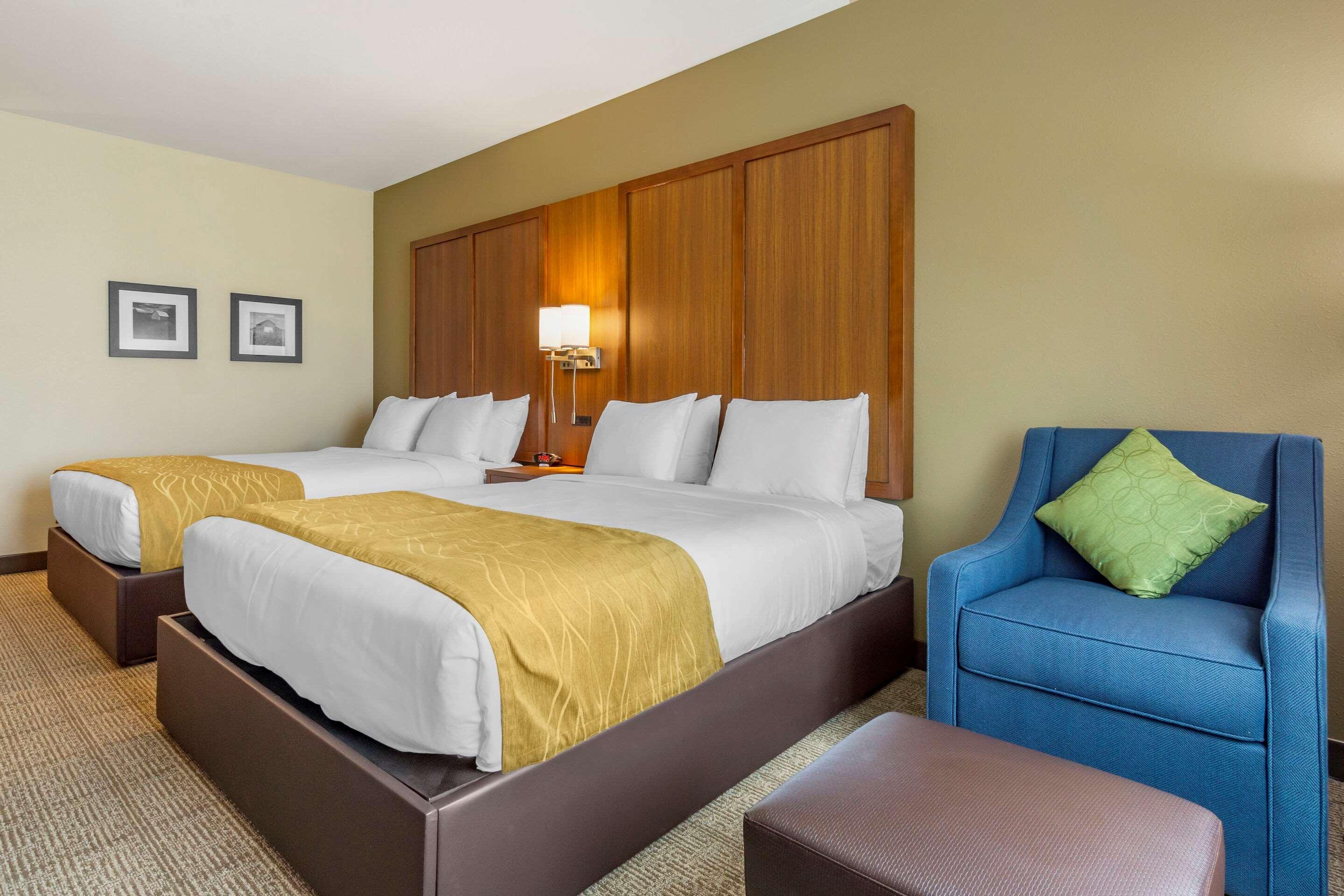 Comfort Inn & Suites Lakewood By Jblm Kültér fotó