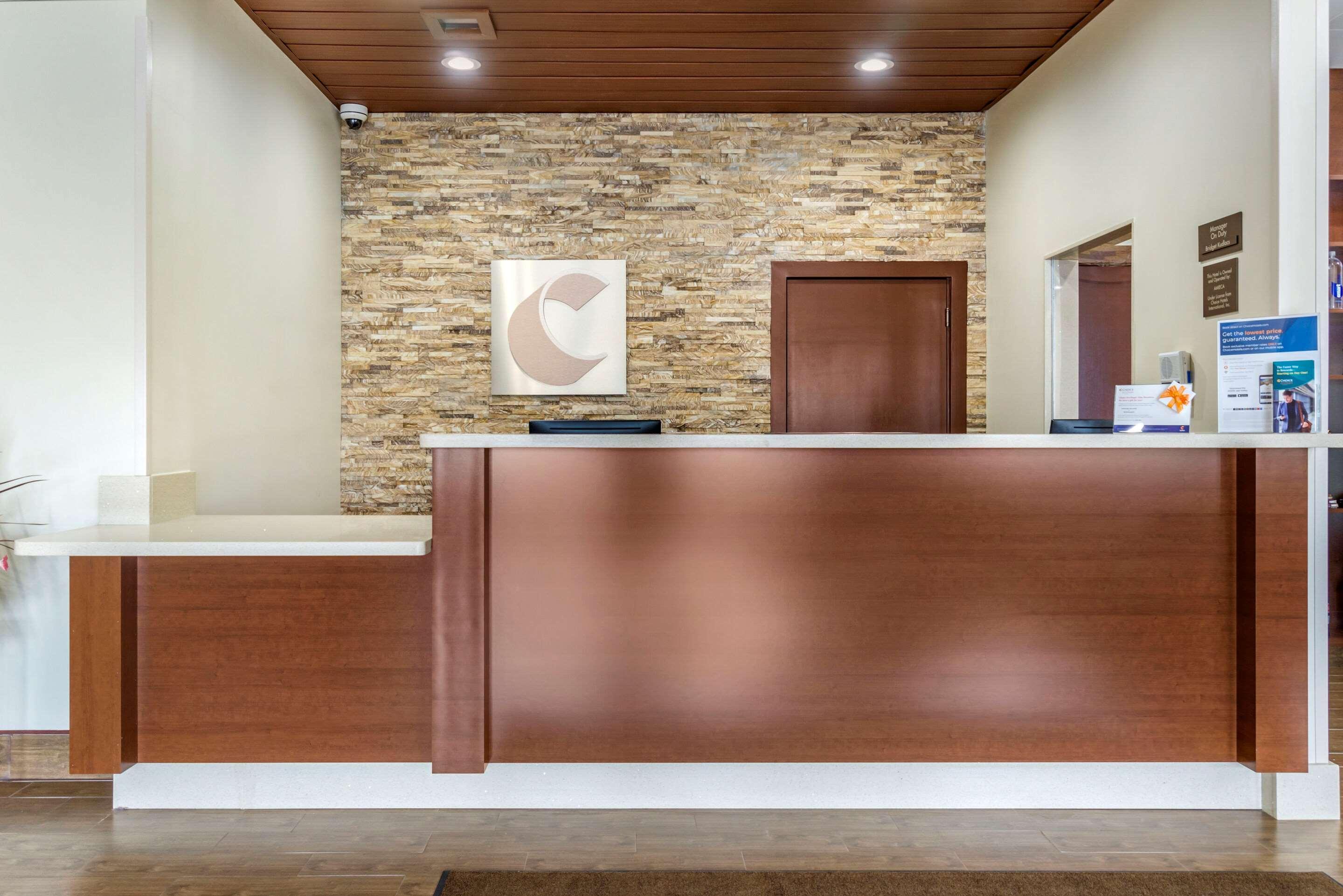 Comfort Inn & Suites Lakewood By Jblm Kültér fotó